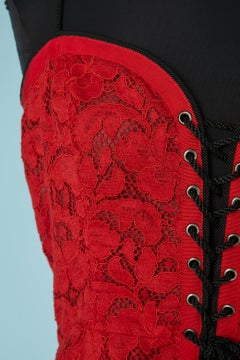 Rotes Spitzen-Bustier mit schwarzen Schnürungen auf der Vorderseite – YVES SAINT LAURENT RIVE GAUCHE