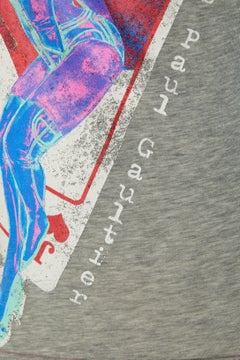 Graues T-Shirt aus Jersey mit Spielkarten-Aufdruck von GAULTIER JEANS