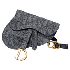 Mini-pochette « Saddle » en toile grise CHRISTIAN DIOR