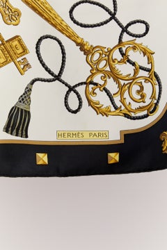 Silk printed Twill carré "Clé d'or" Hermès