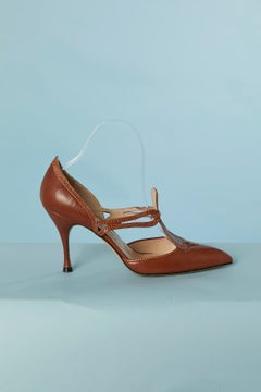 Brown leather pump MANOLO BLAHNIK