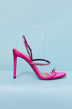 Fuchsiafarbene Satinsandalen mit Strasssteinen von ALEXANDRE VAUTHIER