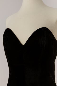 Abito da sera bustier in velluto nero con strascico in raso VICTOR COSTA