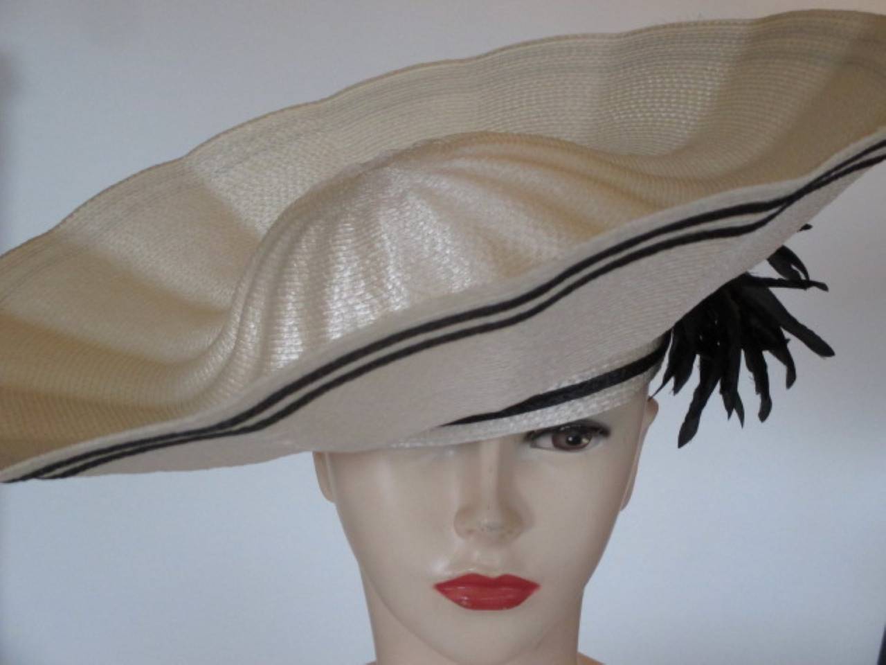 Very rare French style creme/blue straw hat, nice to wear on party's, Ascot or at the beach.