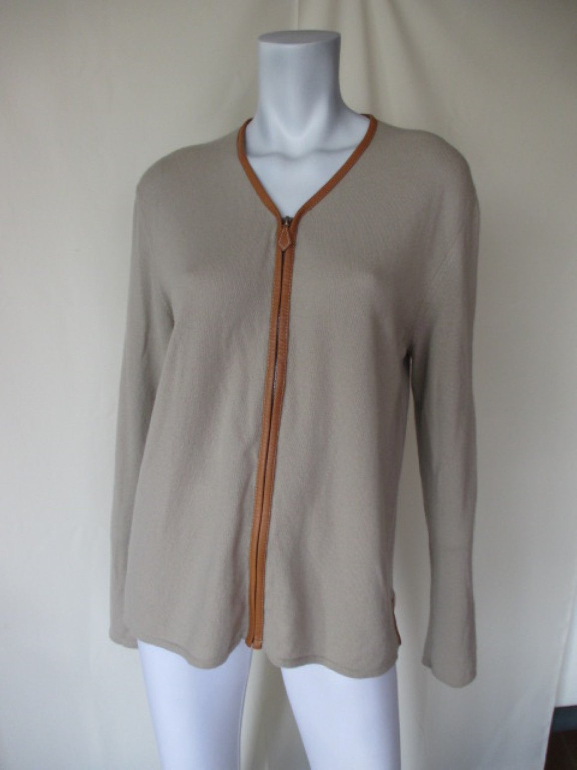 Hermes 100% Cashmere cardigan sweather with leather piping size L 2