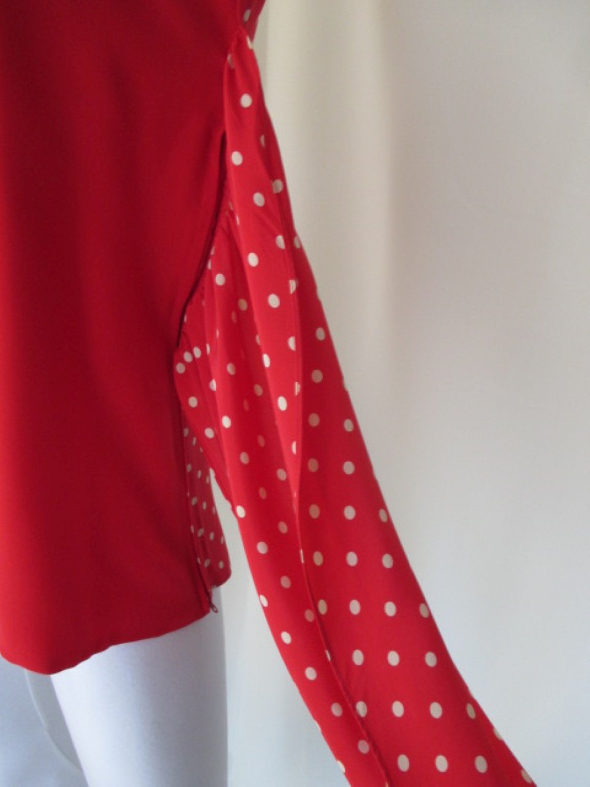 Valentino Polka Dot Red Silk Blouse  In Good Condition For Sale In Amsterdam, NL