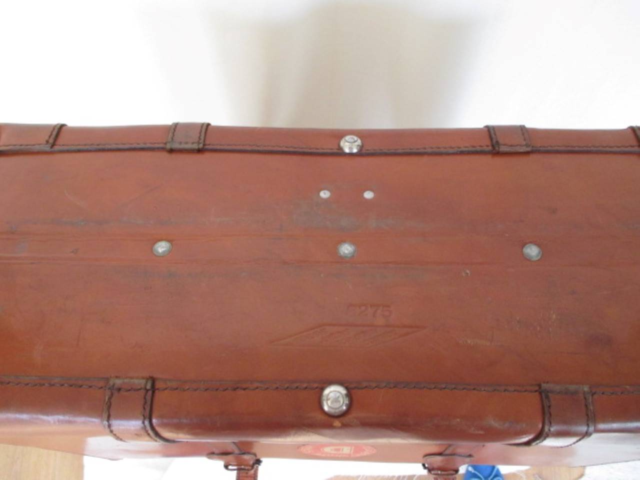 brown leather suitcase with Cunard White Star D-Deck label, 1930s For Sale 2