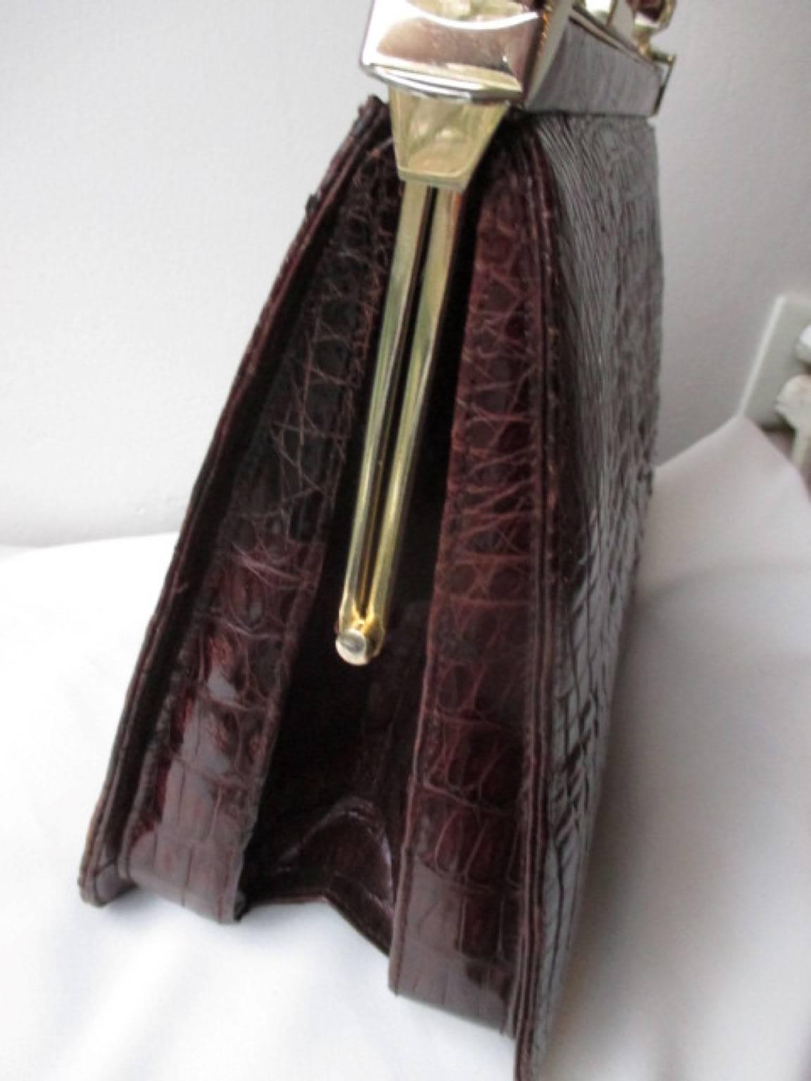 elegant crocodile leather frame box bag For Sale 1