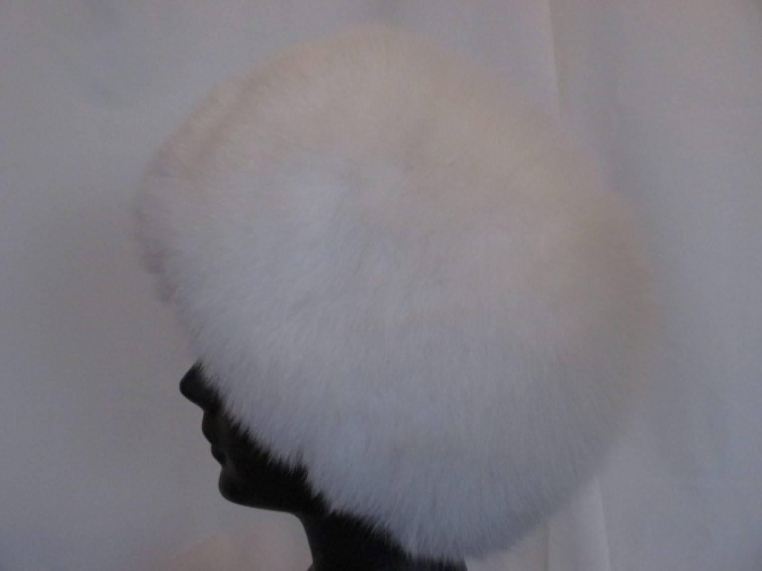 Exclusive russian white fox fur hat 1