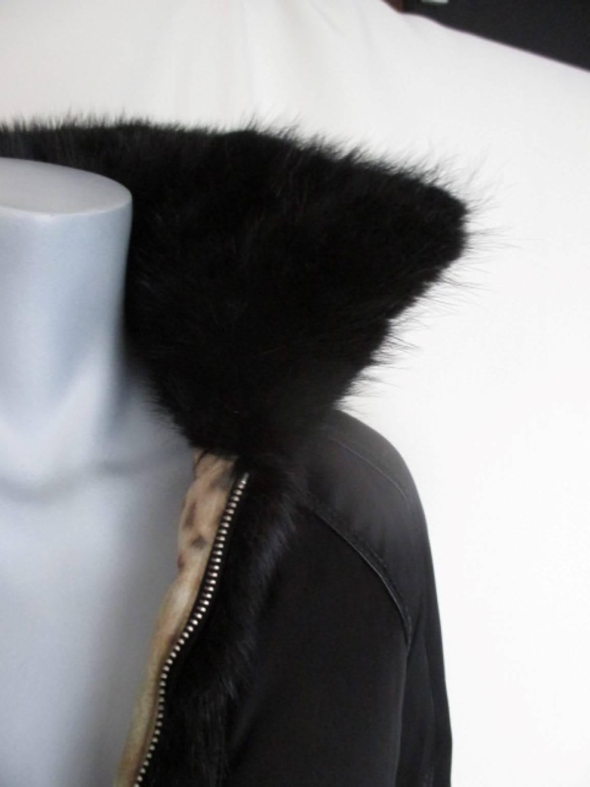 Black Mink Fur Trimmed SKI Jacket Small In Good Condition For Sale In Amsterdam, NL