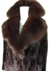Elegant brown beaver fur coat with fox trim
