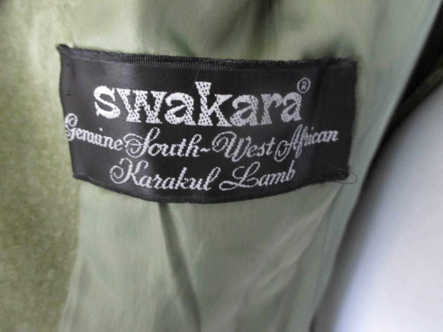 Cappotto in pelliccia di agnello persiano Swakara verde oliva con dettagli in pelle scamosciata abbinati In condizioni discrete a Amsterdam, NL