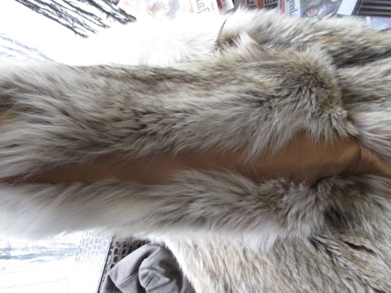 rare wolf/coyote fur coat with huge hood In Excellent Condition In Amsterdam, NL