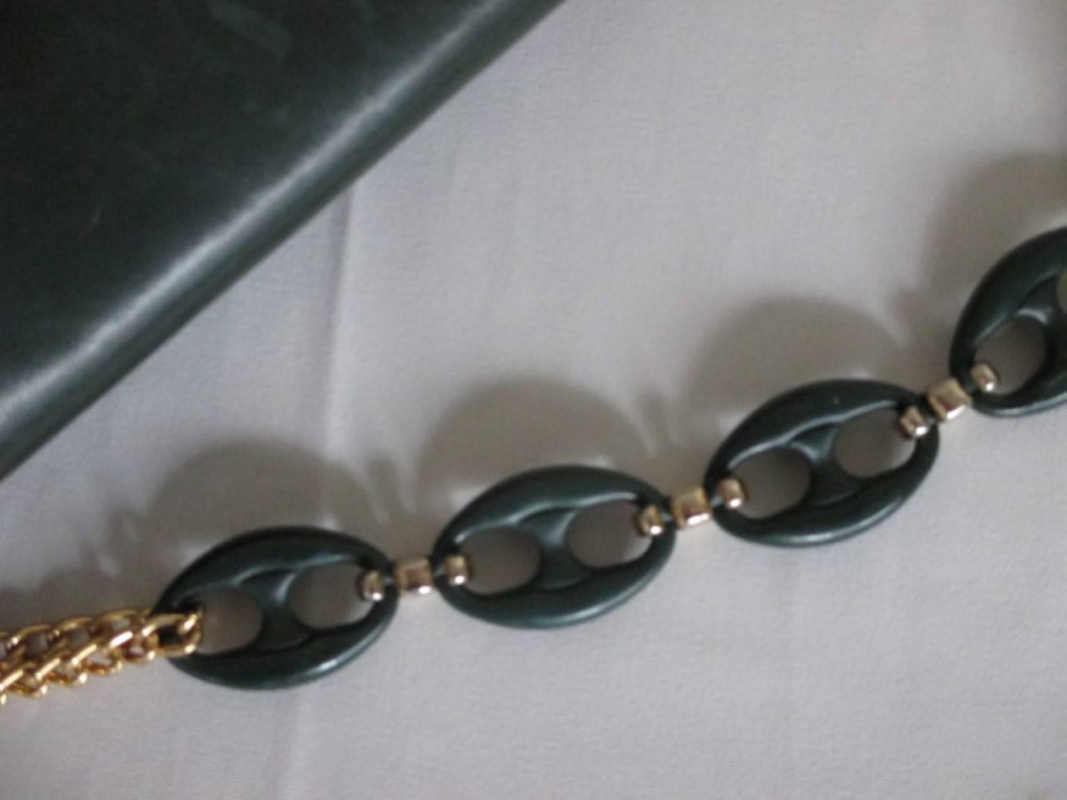 rara bandolera vintage de cuero verde estilo constance en venta 6