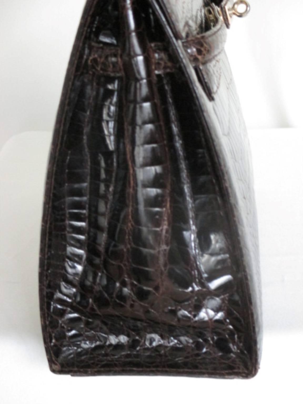Vintage Dark Brown Croco Leather Handle Bag For Sale 1
