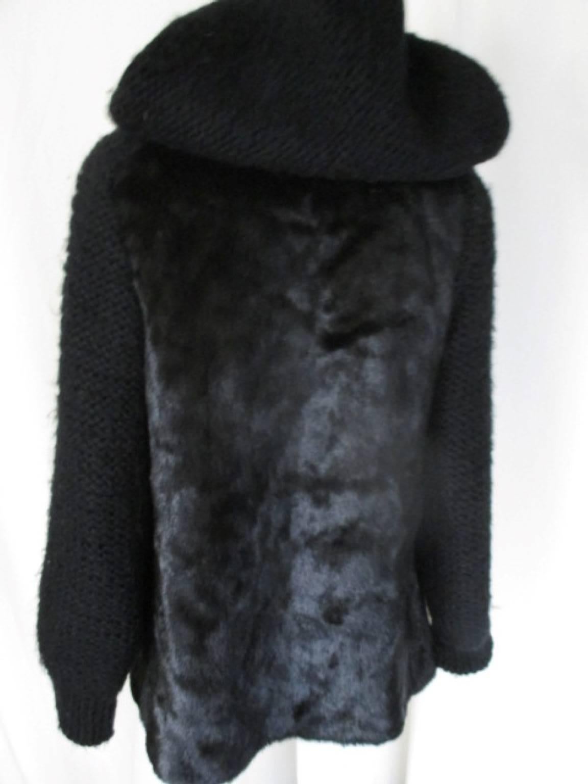 Black hooded knitted/ black mink fur vest For Sale
