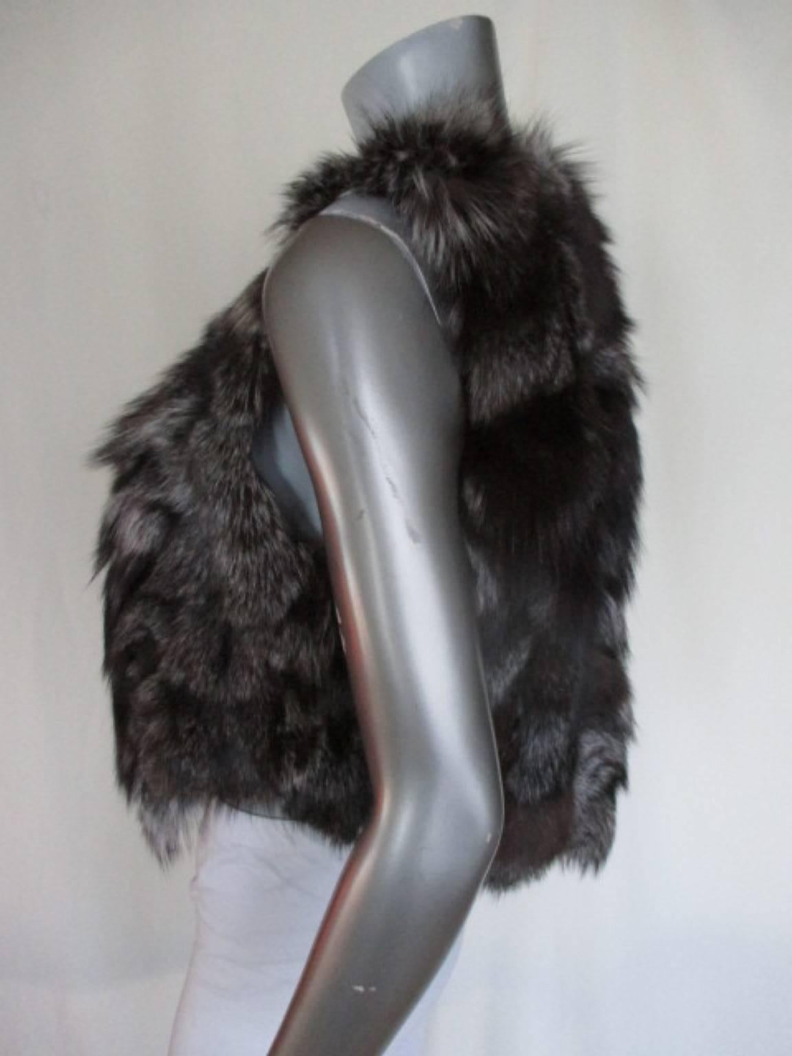 Black sleeveless Silver Fox fur vest For Sale