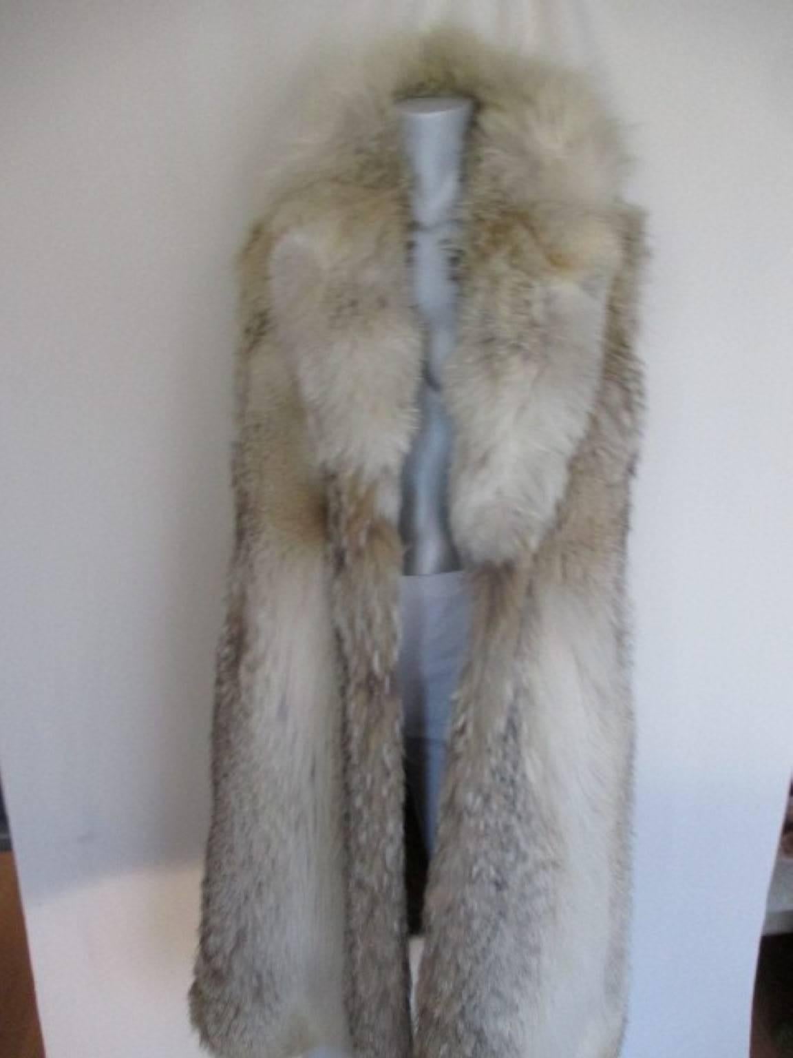 sleeveless wolf fur vest 1