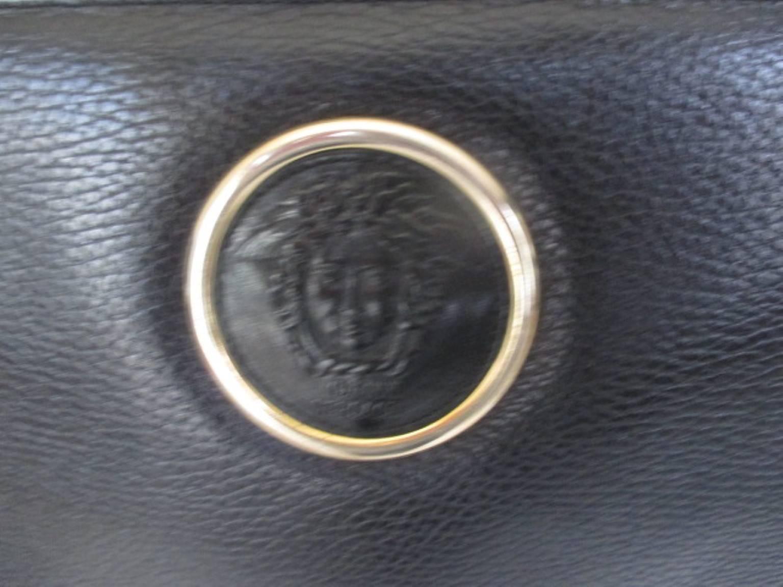 Gianni Versace black leather medusa bag In Good Condition For Sale In Amsterdam, NL