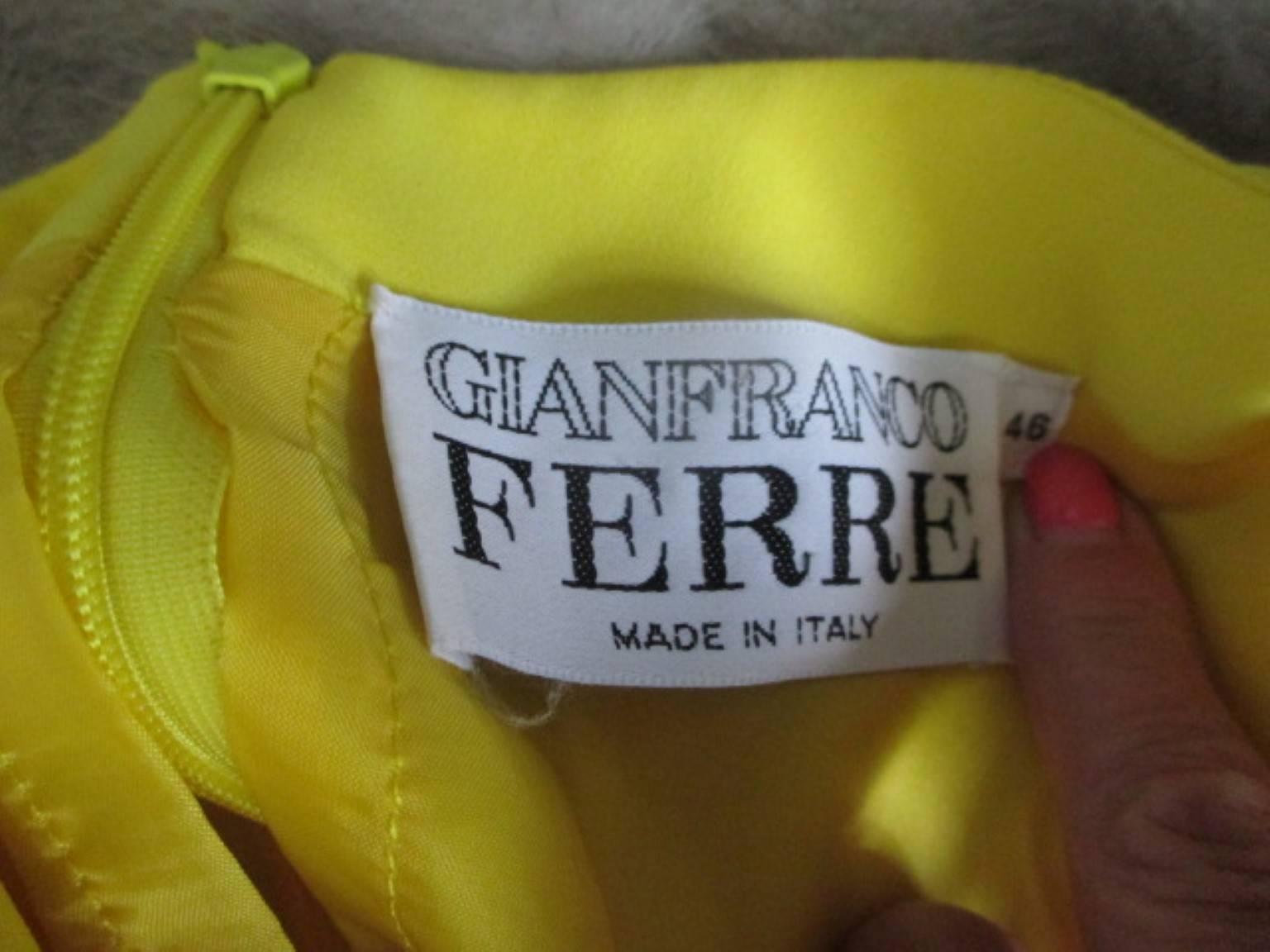 Gelbes Kleid mit Fransen von Gianfranco Ferre im Angebot 2
