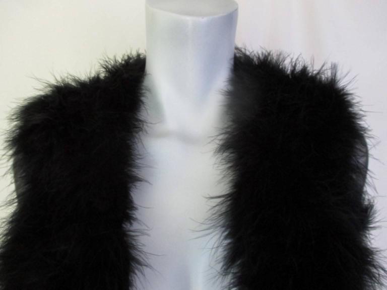 Black Fringed Marabou Ostrich Feathers Sleeveless Vest In Good Condition For Sale In Amsterdam, NL