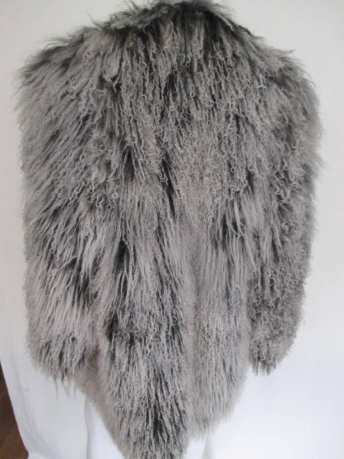 mongolian lamb fur coat In Excellent Condition In Amsterdam, NL