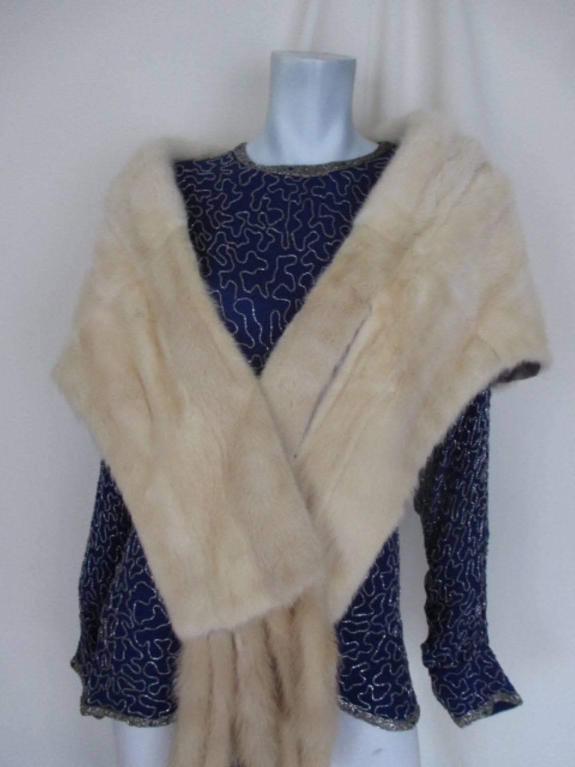 Berkeley furs vintage Mink Fur Stole  In Good Condition For Sale In Amsterdam, NL