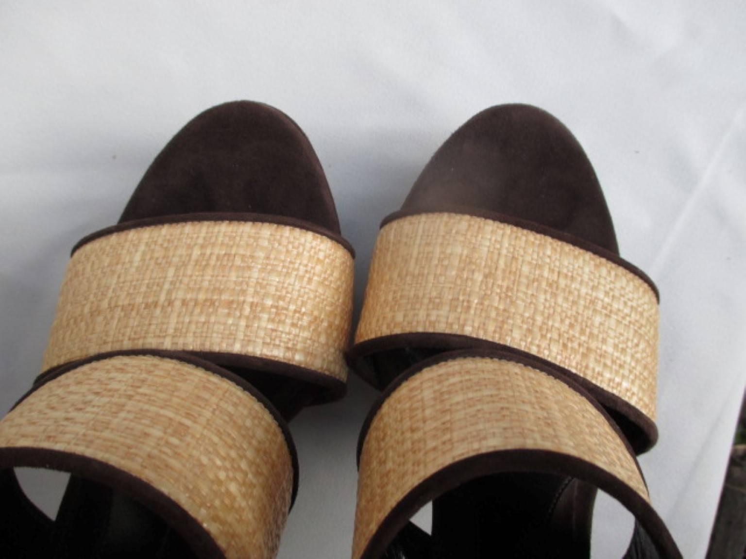 Fendi Brown Suede Leather and wicker high heels   In Good Condition For Sale In Amsterdam, NL