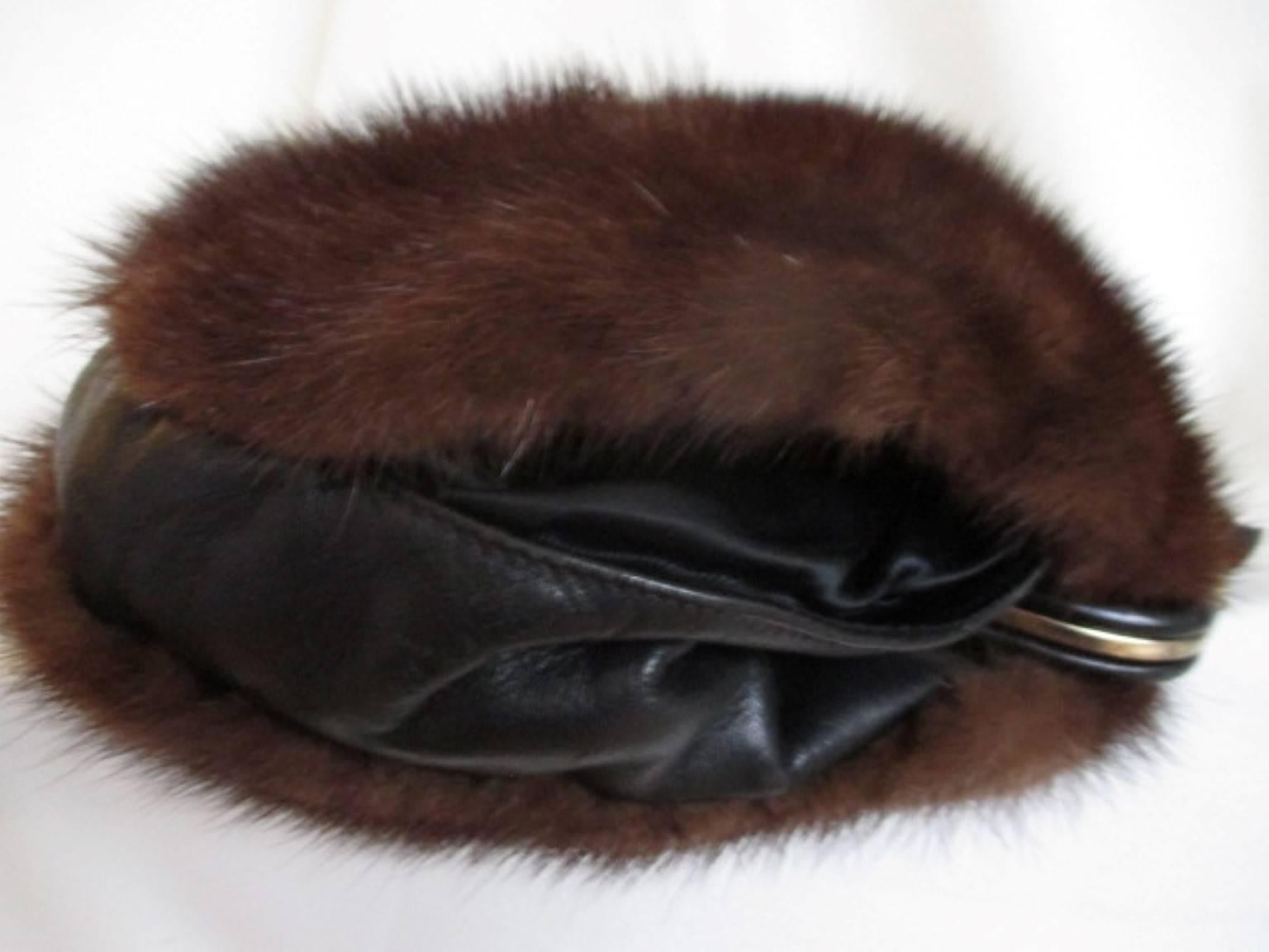 Mink Fur Muff Handbag In Good Condition For Sale In Amsterdam, NL