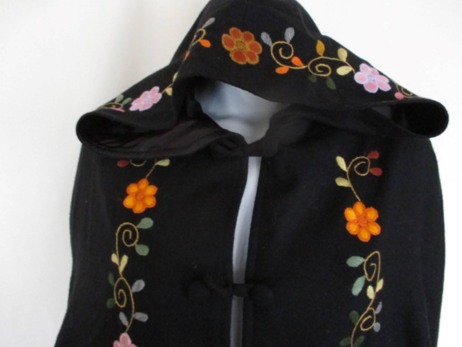 Women's or Men's Black Flowers Embroidered Vintage Cape with Hood