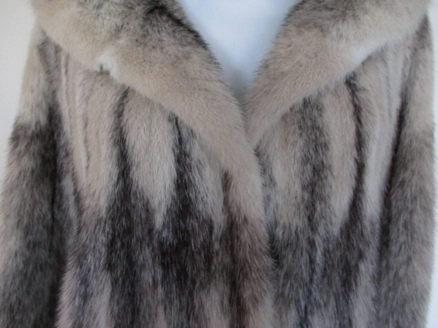   Kohinoor Cross Mink Fur Coat In Good Condition In Amsterdam, NL