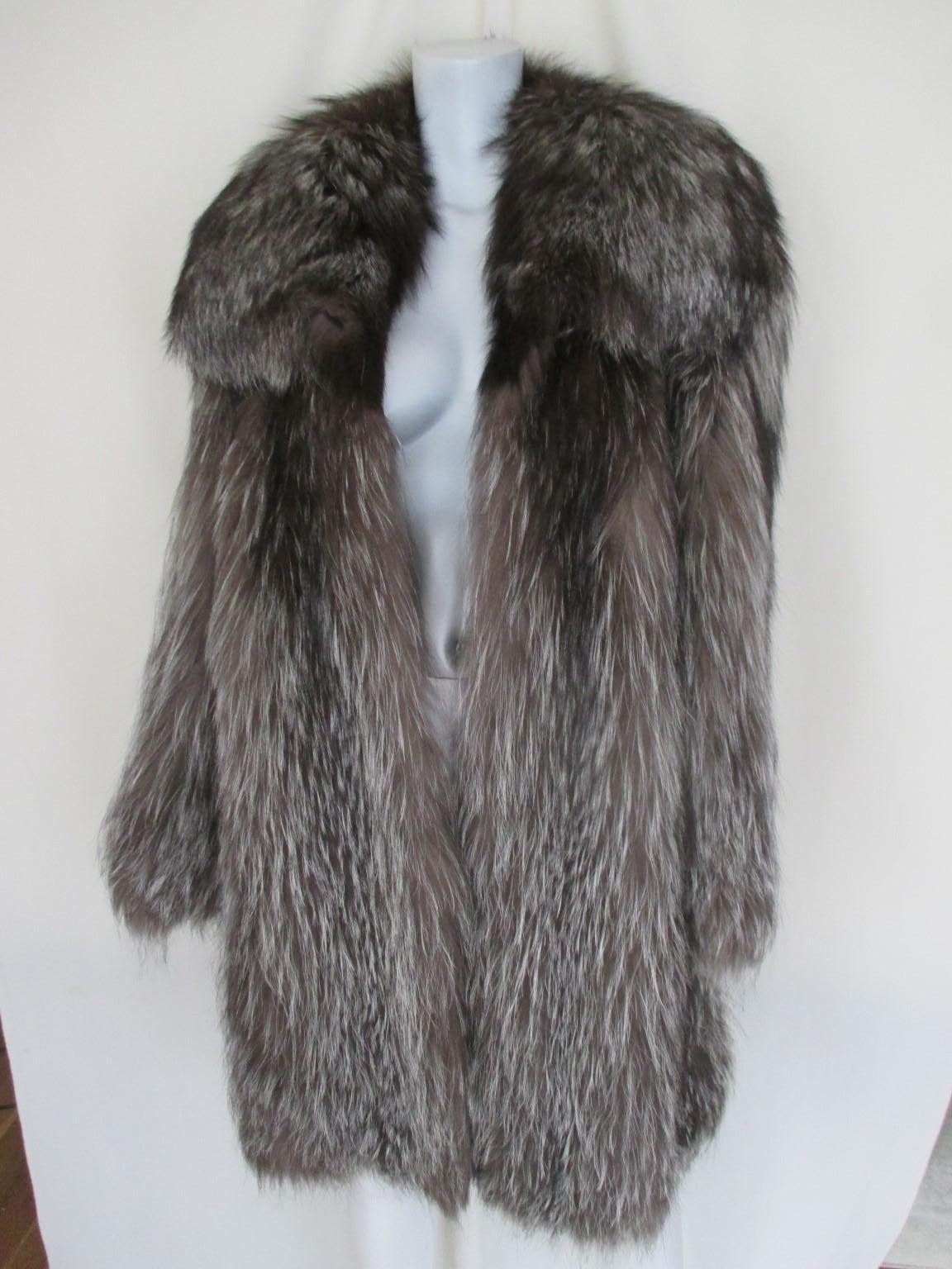 Beautiful Silver Fox Fur coat 1