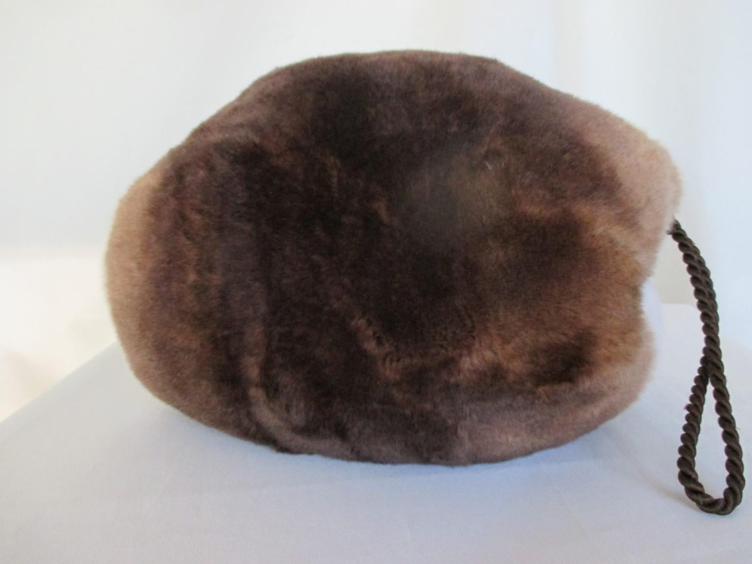 Women's or Men's vintage Chinchilla fur muff bag For Sale