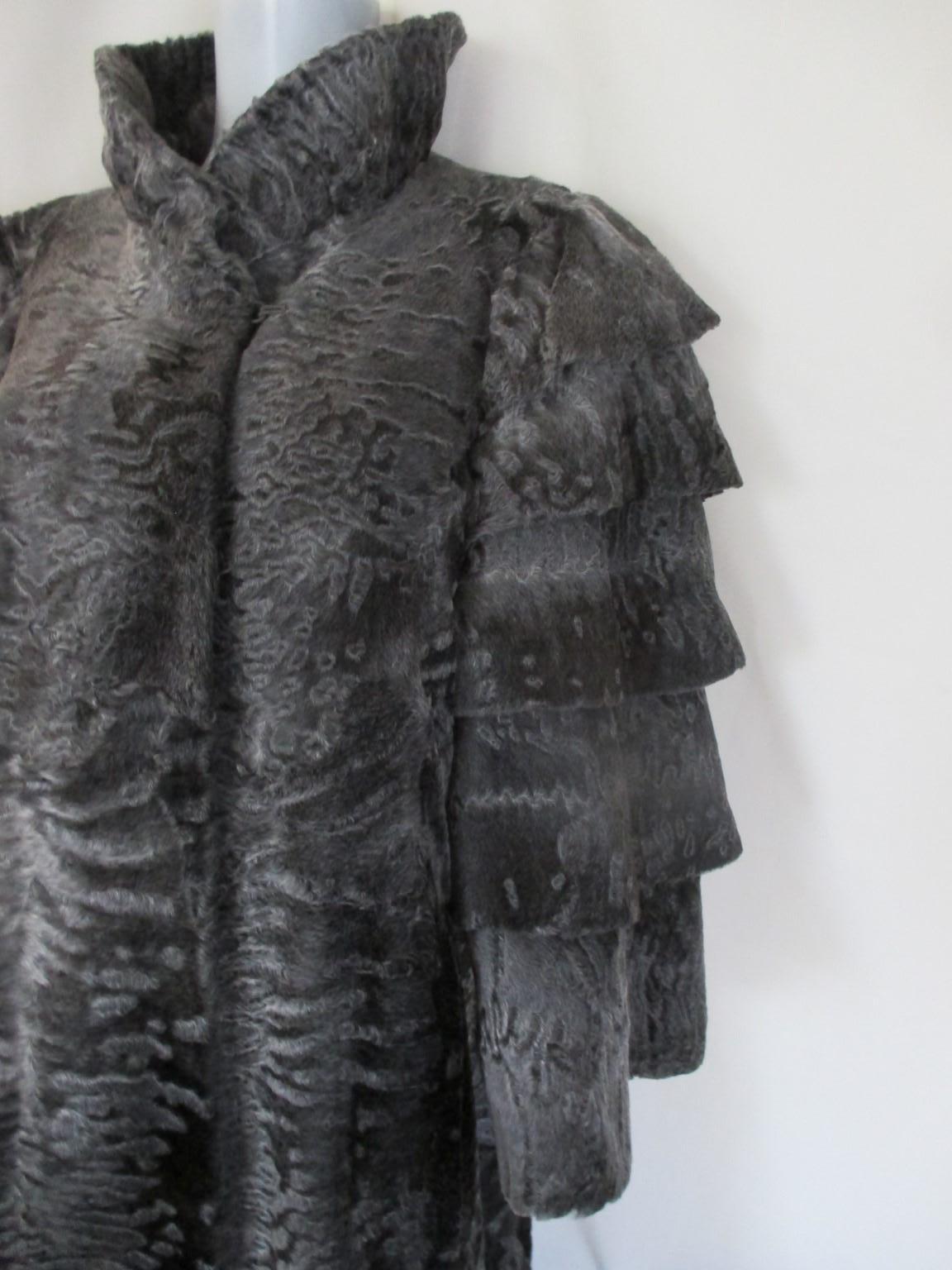 Extravagant Broadtail Lamb fur coat In Good Condition In Amsterdam, NL
