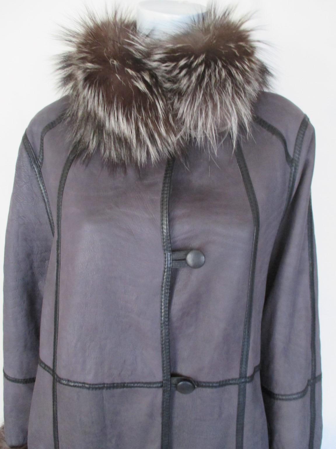 Reversible light weight Broadtail Lamb long fur coat with silver fox fur In Good Condition In Amsterdam, NL