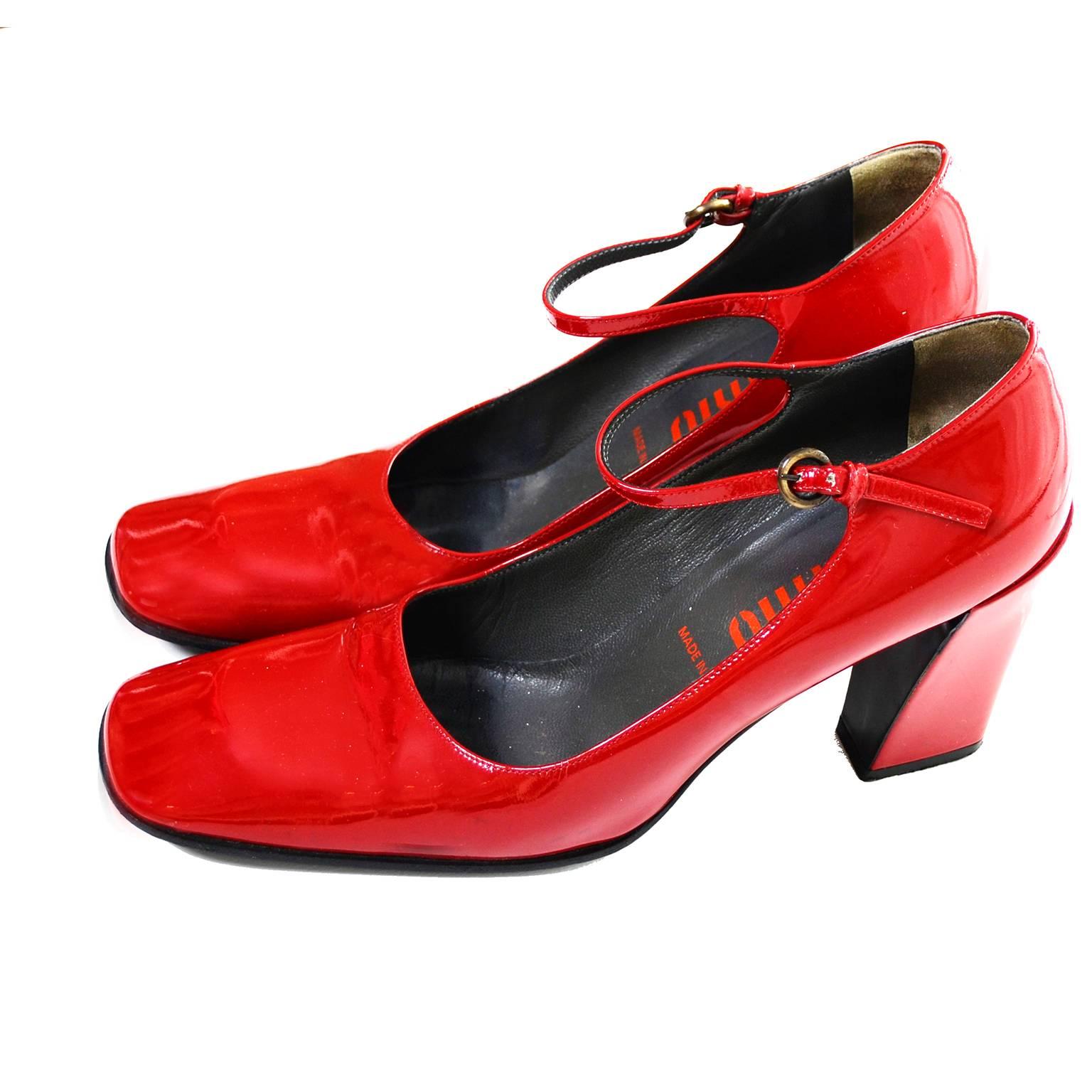 1990s Miu Miu Vintage Red Patent Leather Square Toe Mary Jane Shoes Heels 38