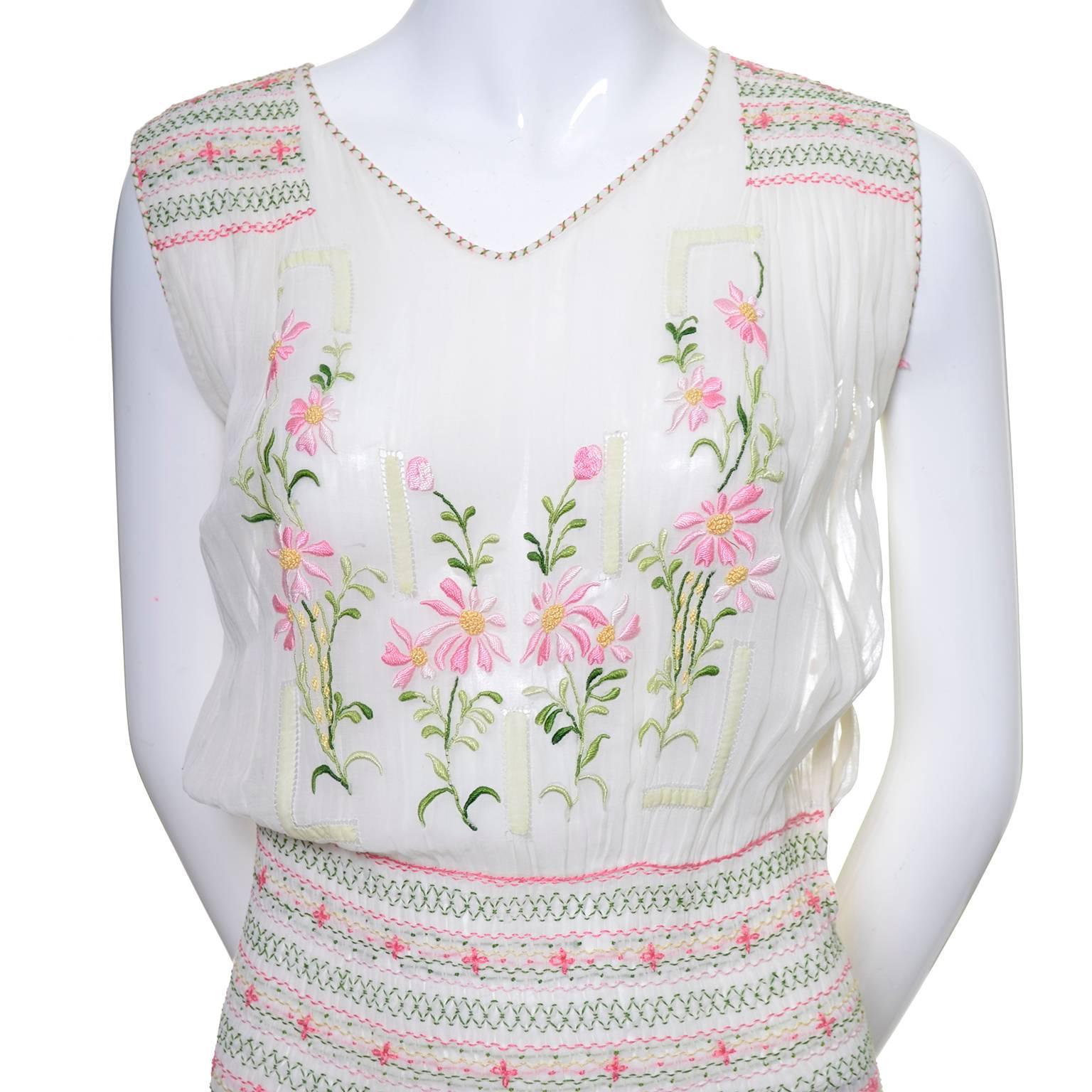 Women's 1920s Vintage Dress Ivory Cotton Voile Embroidered Flowers Bohemian Peasant