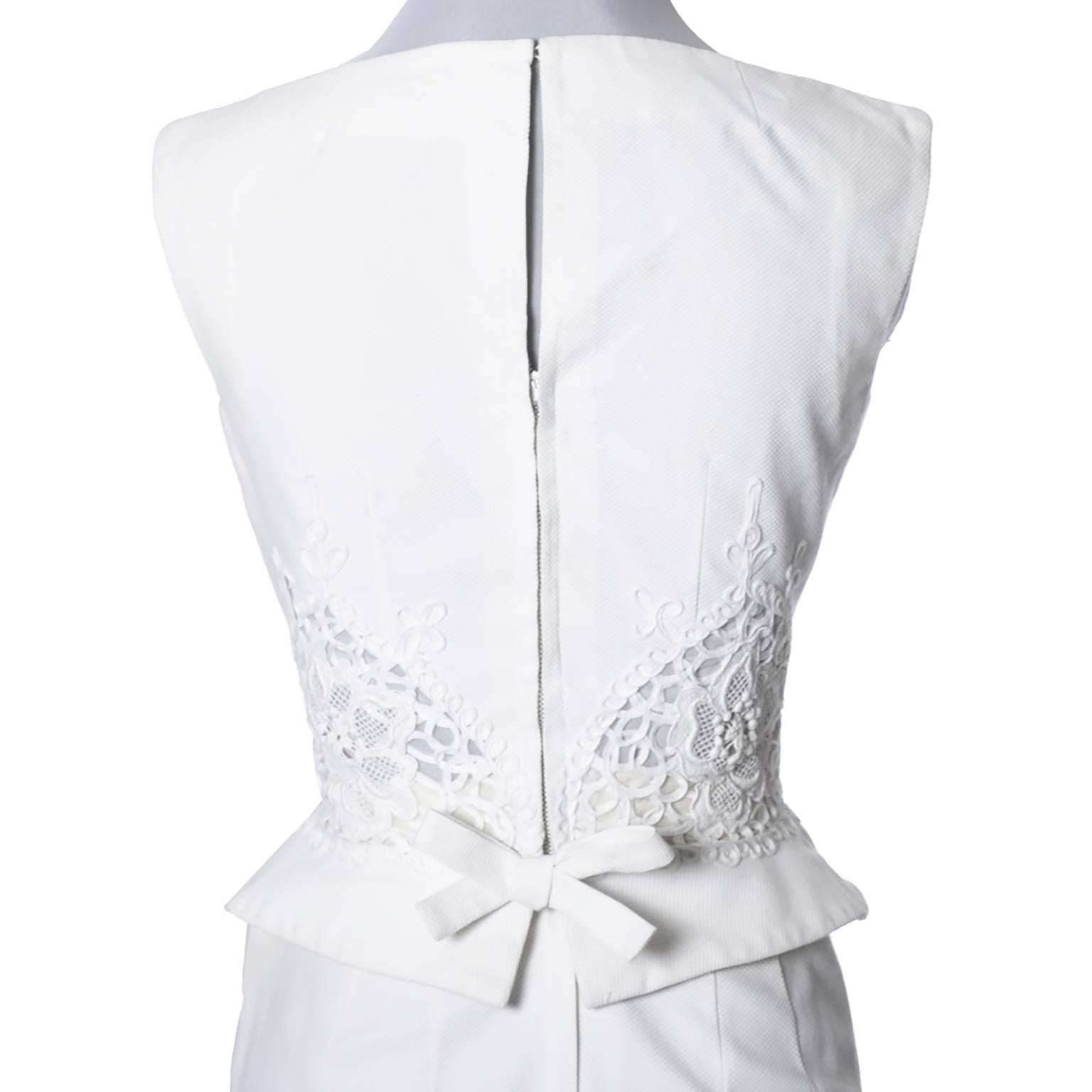 Weißes Piqué-Vintage-Kleid, 2-tlg., Spitze, Mesh, Peek a Boo, Schößchen, Mieder XS (Grau) im Angebot