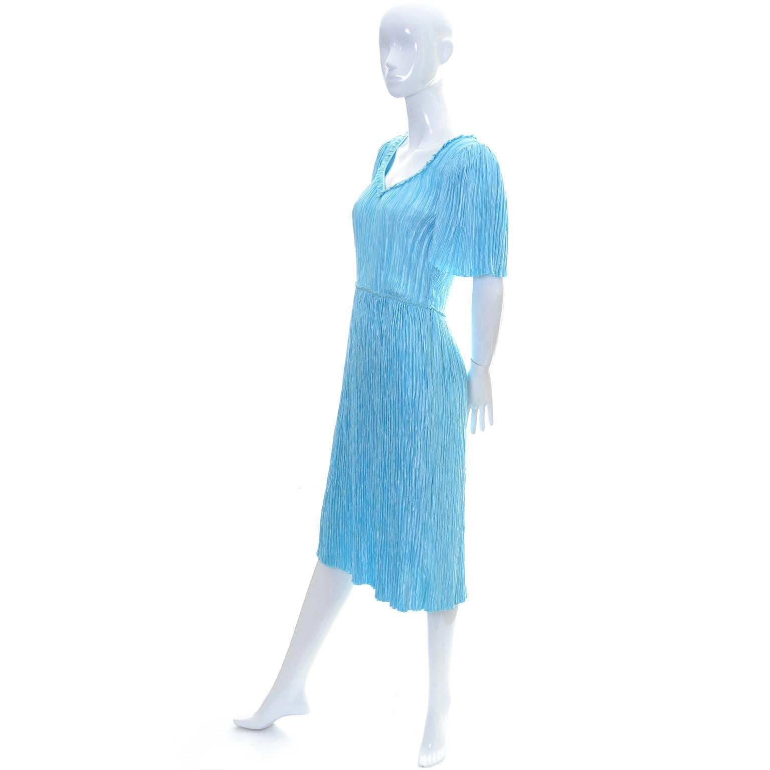 Women's Mary McFadden Couture Vintage Dress Blue Fortuny Style Pleats in Size 4