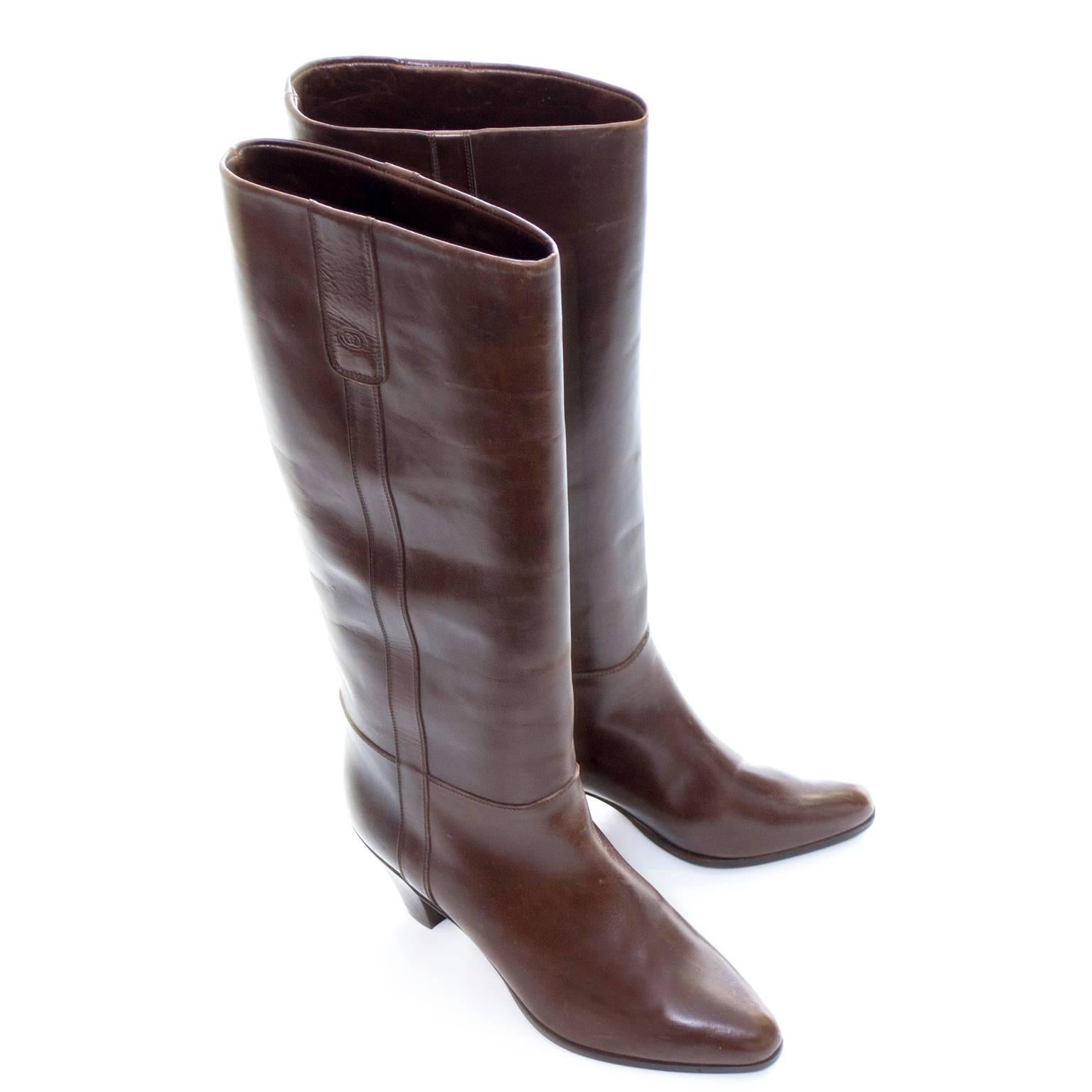 These gorgeous leather vintage Gucci Boots were made in Italy in the late 1970's.  The boots are in as new condition and are pull on style.  There is a 3