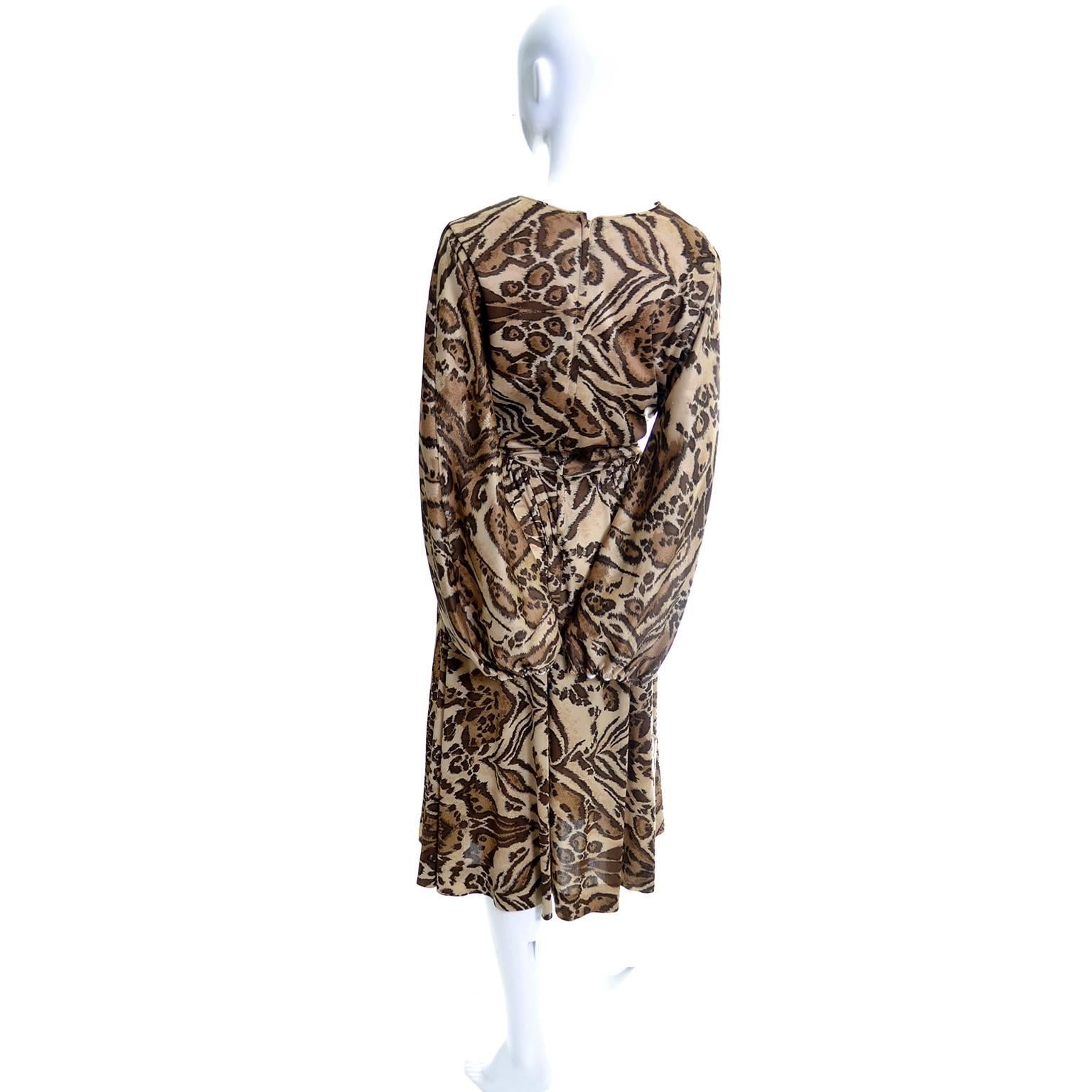 1970s Victor Costa I Magnin Vintage Dress Animal Print Jersey 10 In Excellent Condition In Portland, OR