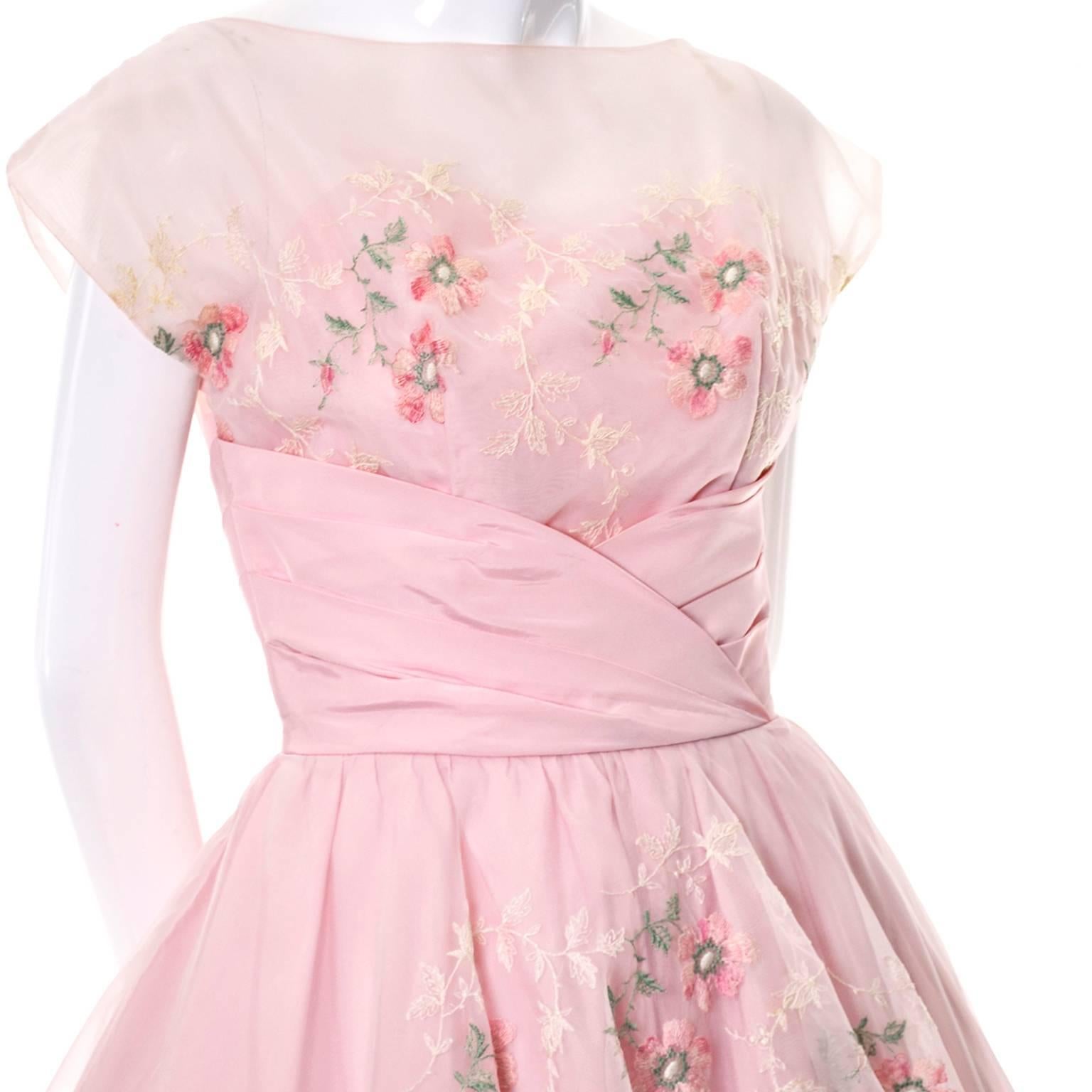 Beige Pink 1950s Vintage Dress Fairytale Dreamy Floral Embroidery Full Skirt 4/6