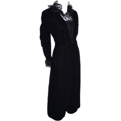 Albert Nipon Vintage Black Velvet Lace Dress 1970s Victorian Renaissance Ruffles