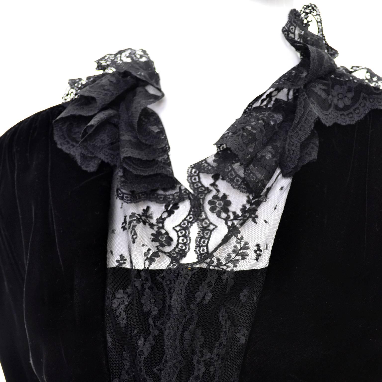 Women's Albert Nipon Vintage Black Velvet Lace Dress 1970s Victorian Renaissance Ruffles For Sale