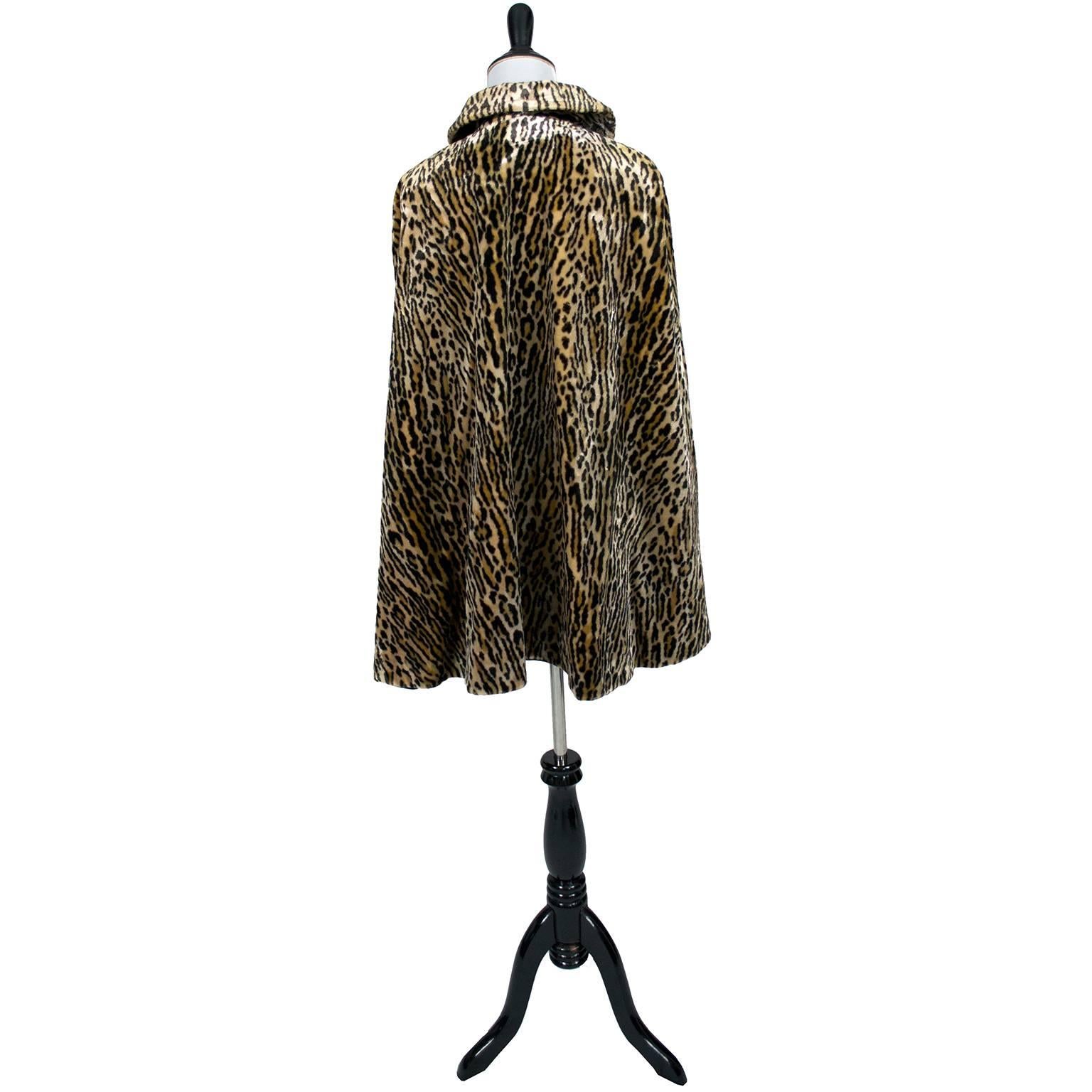 Harolde's Vintage Leopard Faux Fur Cape 1960s Chic Outerwear S/M 1
