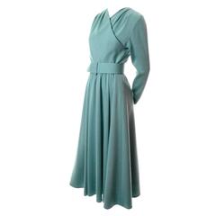 Albert Nipon wie neu Vintage Salbei Grün Kleid Betl 1970er Jahre Größe 4