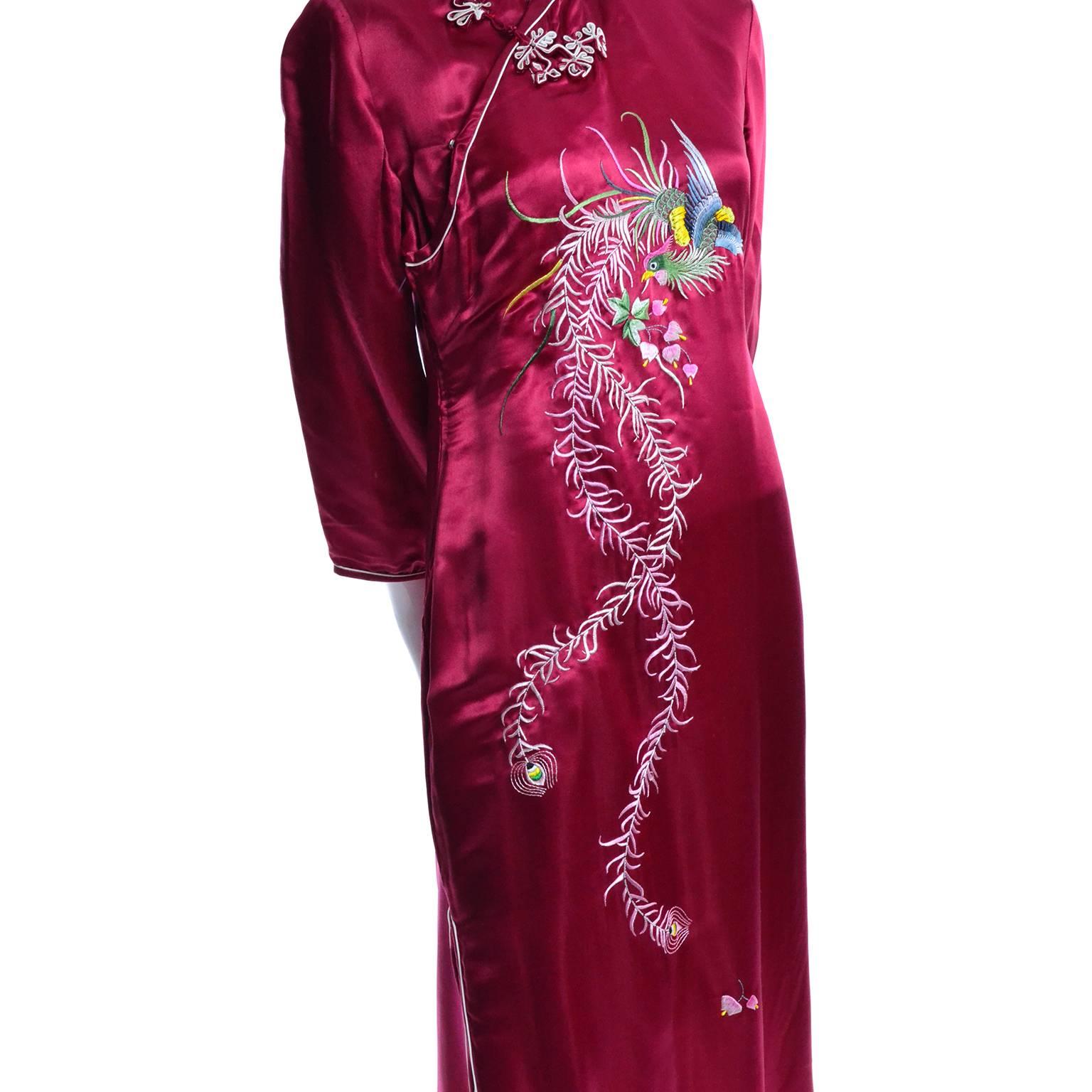 Chinese Vintage Red Silk Cheongsam Dress Fine Embroidery Peacock Bird Motif 8/10 In Excellent Condition In Portland, OR