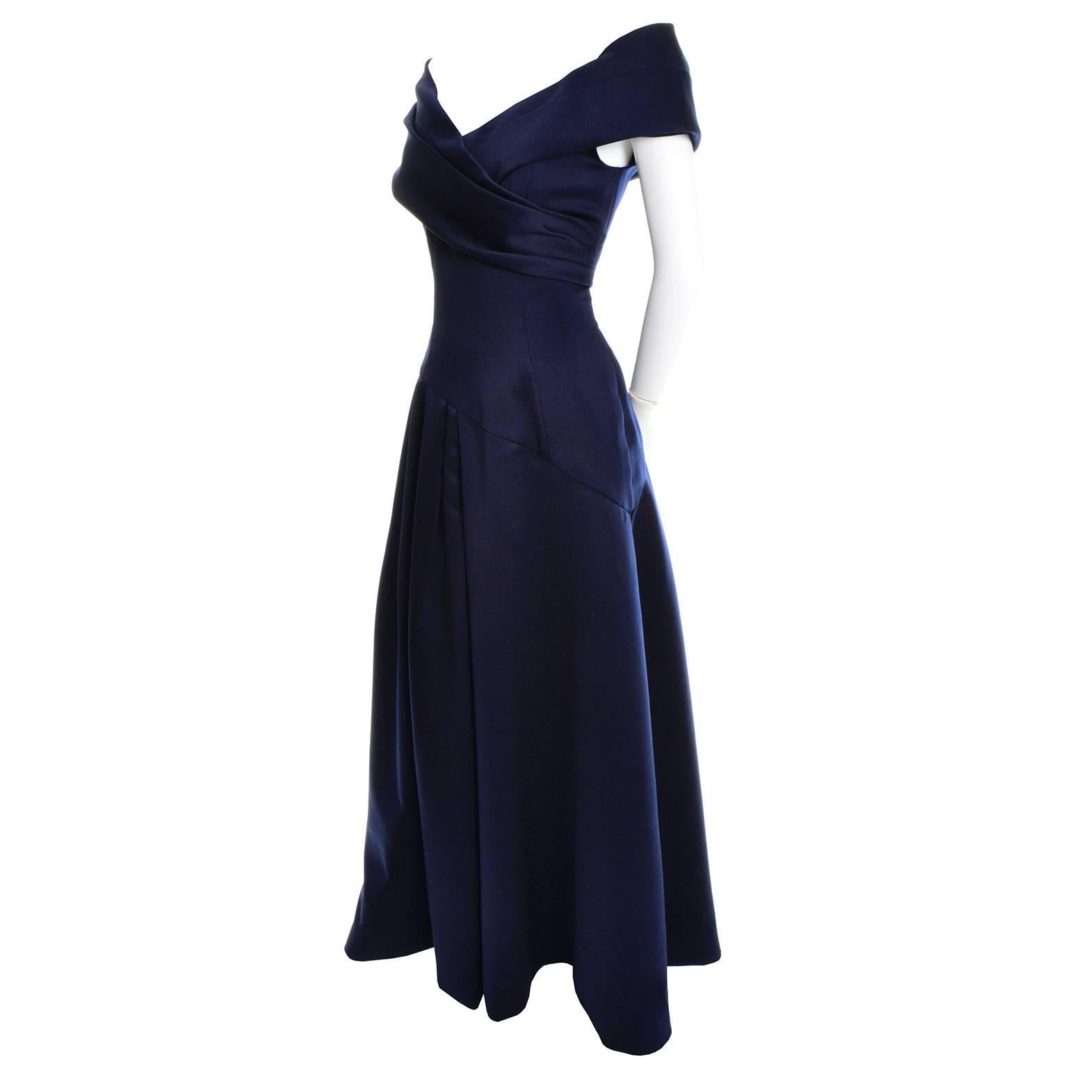 Navy Blue Victor Costa Evening Gown Vintage Dress Off Shoulder 6 In Excellent Condition In Portland, OR