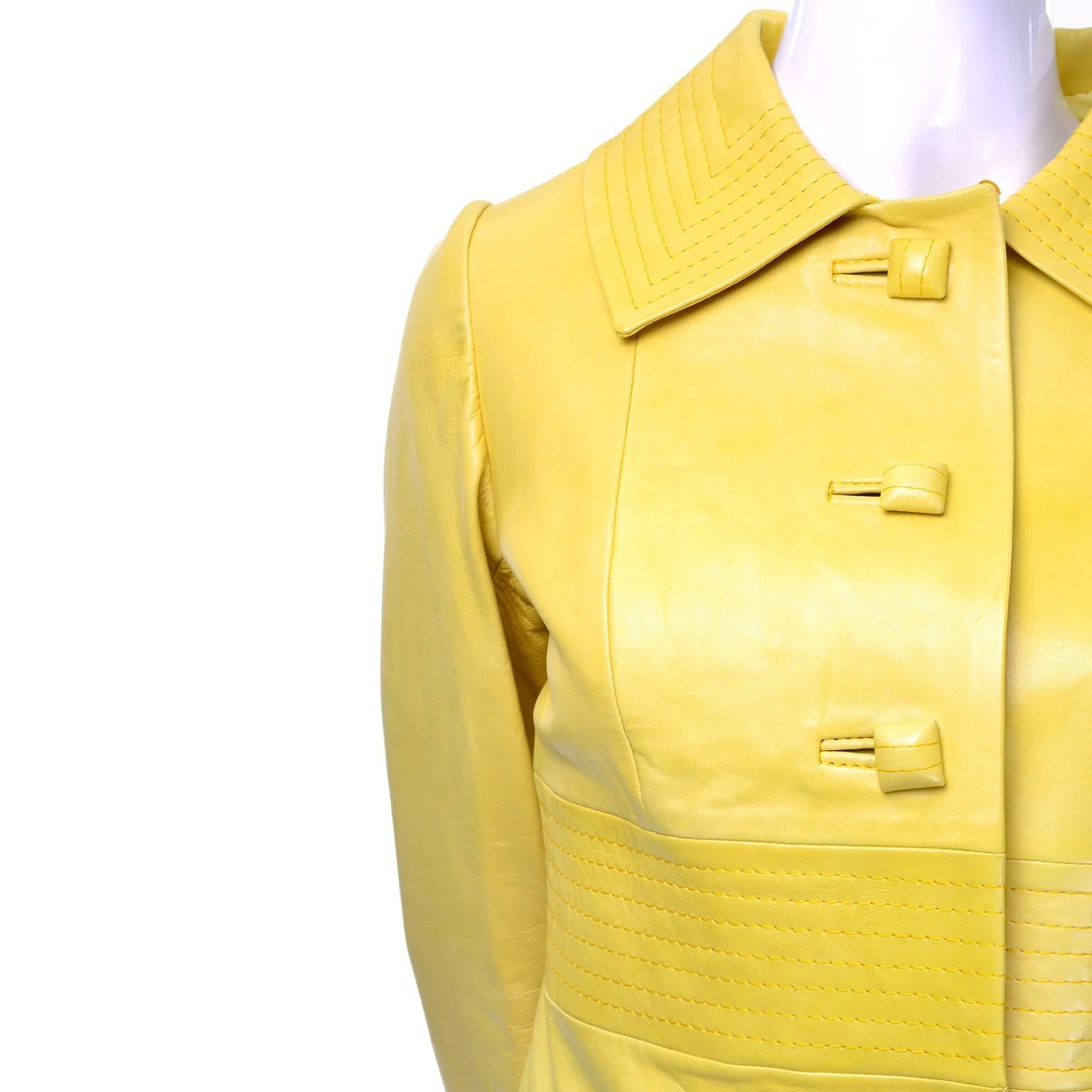 Mod Yellow 1960s Vintage Leather Coat Square Buttons Lined Size 2/4 In Excellent Condition In Portland, OR