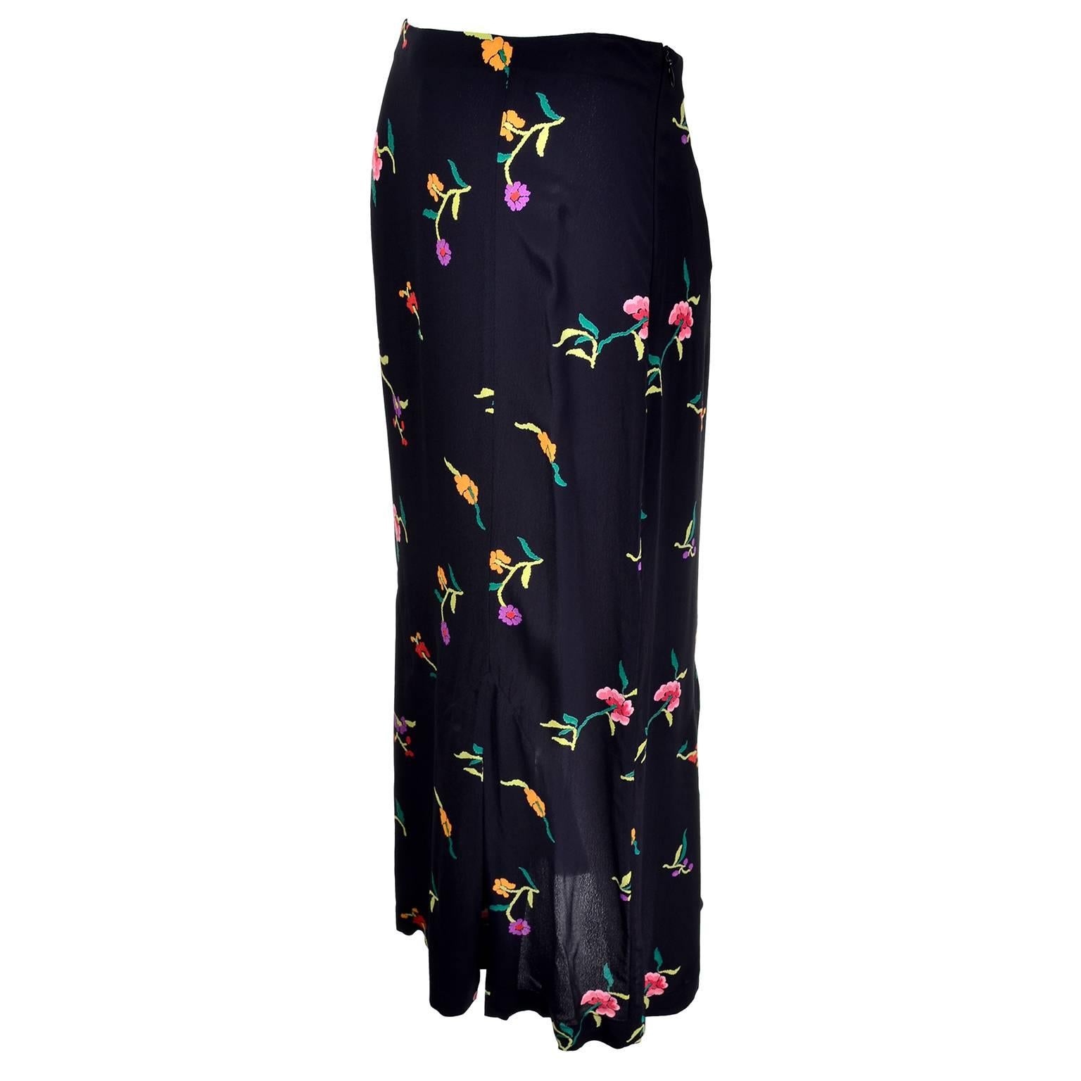 1980s Norma Kamali Vintage Floral Fish tail skirt Size 10  In Excellent Condition For Sale In Portland, OR